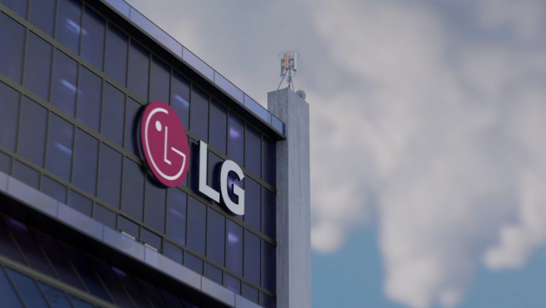 How LG Pimped Motorola in Building Nexus 5