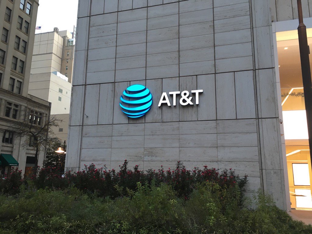 AT&T will Introduce iPhone 6-Friendly WiFi Calling In 2015