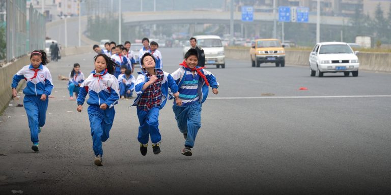 Chinese Schools introduce Smart Uniforms with GPS Chips to track Students during School Hours