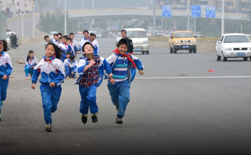 Chinese Schools introduce Smart Uniforms with GPS Chips to track Students during School Hours