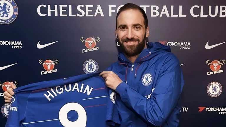 Gonzalo Higuain Completes Loan Move to Chelsea