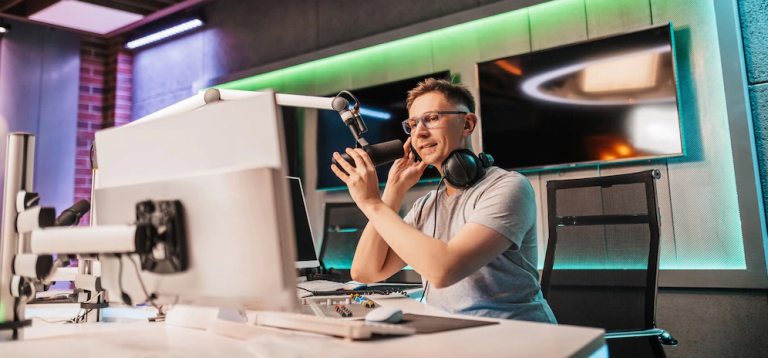 Start A Podcast In 2023 With These Tech Items & Pointers