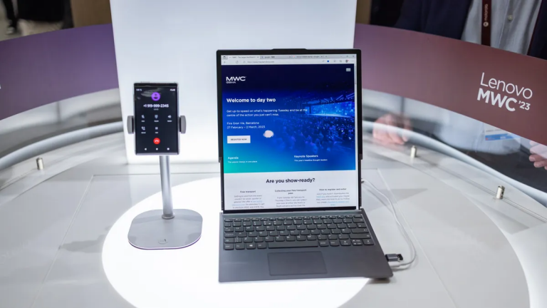 Lenovo Laptop With Rollable Concept Screen Is Futuristic!
